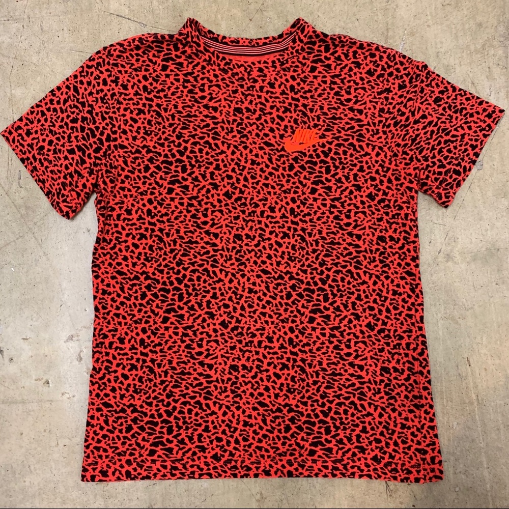 Nike T Shirt Size Small